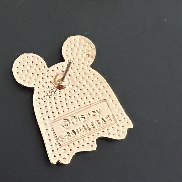 DISNEY X BAUBLEBAR • GLOW IN THE DARK • GHOST STUD EARRINGS - Picture 6 of 6